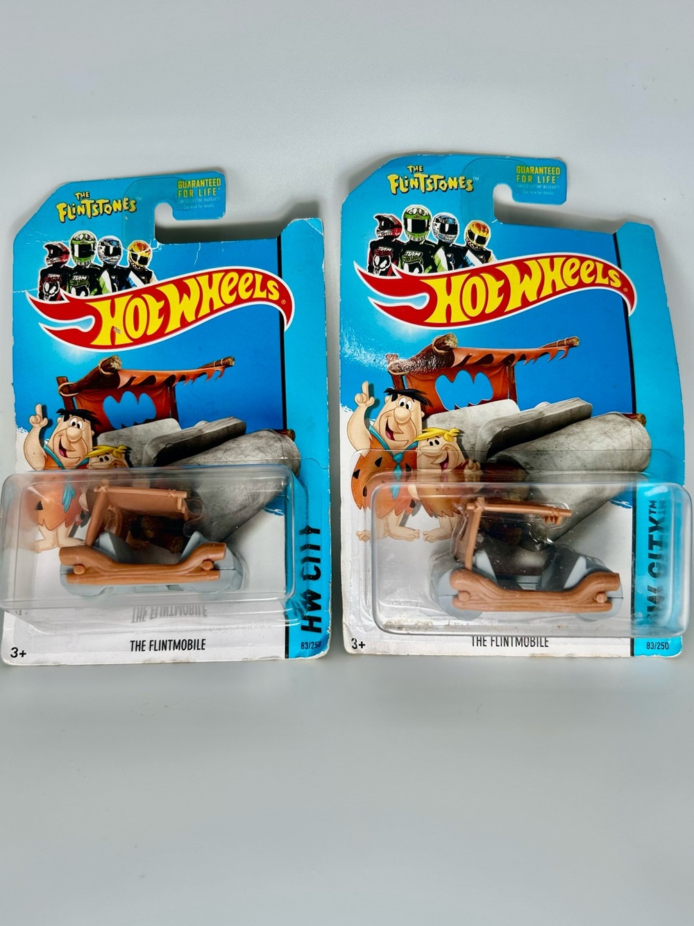 2014 Hot Wheels The Flintstones The Flintmobile HW City 2014 1/64 New 83/250